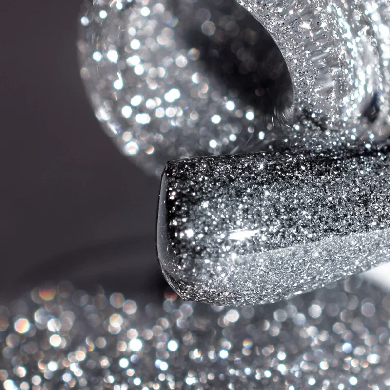 Lakier Hybrydowy PNB 01 Silver Shock Effect – Srebrny Brokatowy z Odblaskiem, Trwały Manicure UV/LED 8ml - obrazek 3